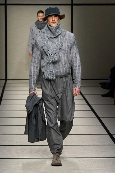 Look 2